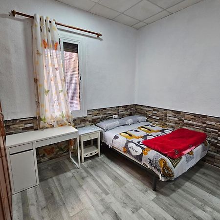 Habitacion Doble Con Bano Privado L'Hospitalet de Llobregat Exterior photo