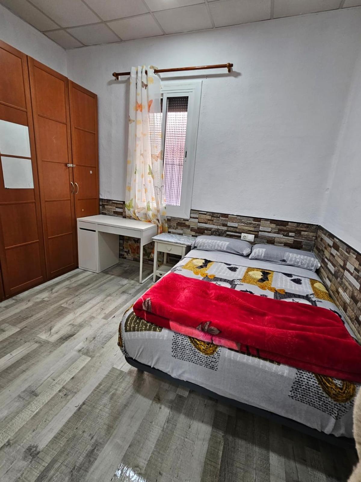 Habitacion Doble Con Bano Privado L'Hospitalet de Llobregat Exterior photo